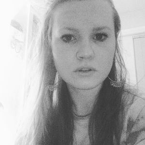 Meet your Posher, Constance